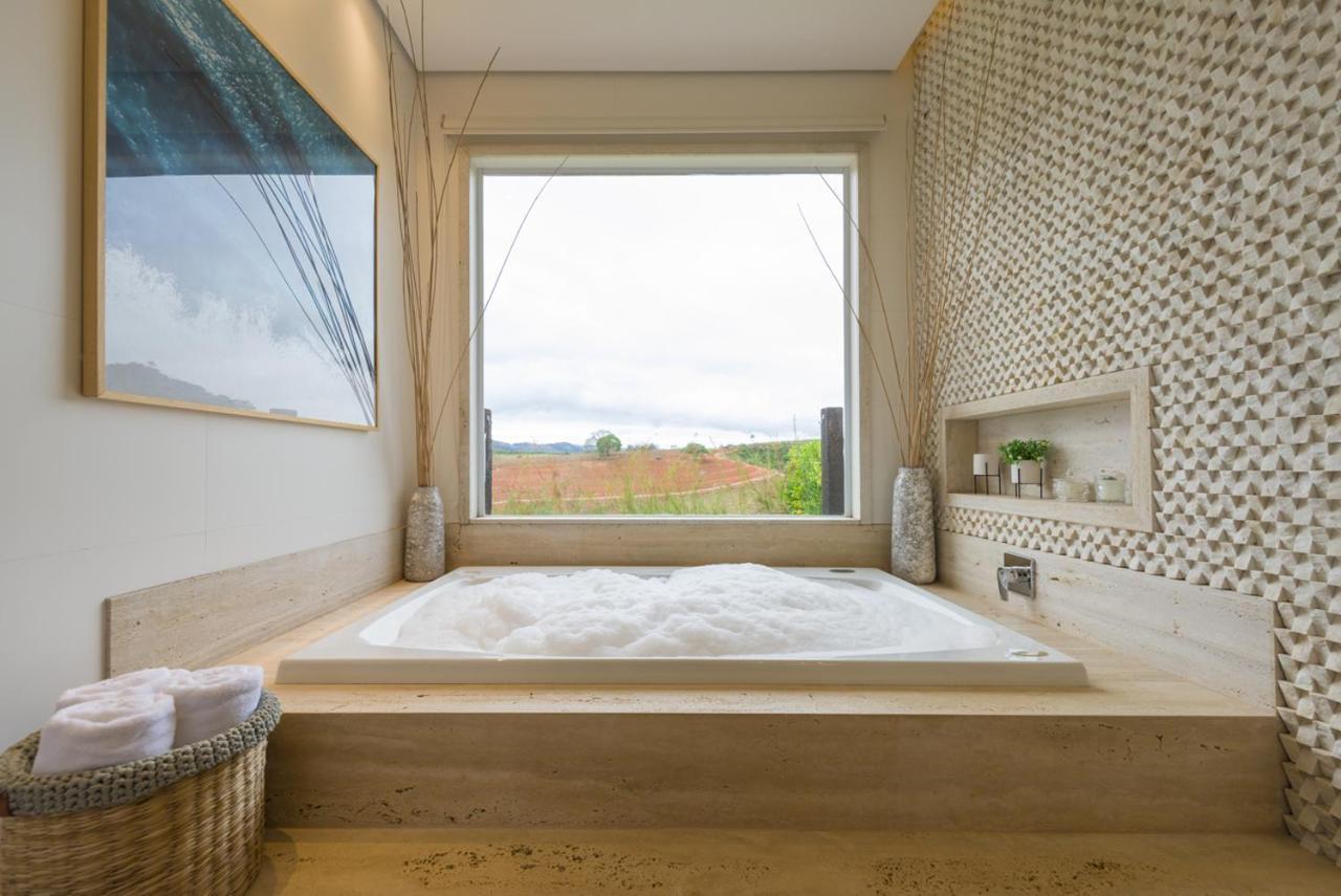 Deluxe Suite with Spa Bath
