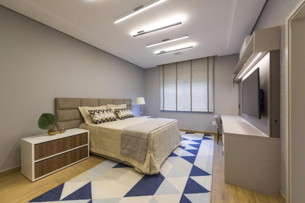 Deluxe Queen Suite
